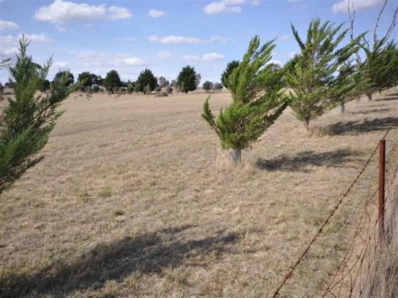 21 Russell Road, Dereel VIC 3352