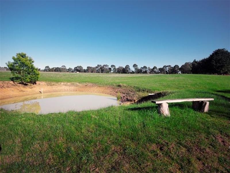 90 Redgum Drive, Teesdale VIC 3328