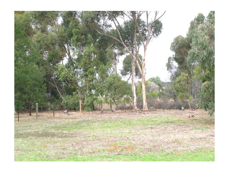 85 Broom Road, Lethbridge VIC 3332