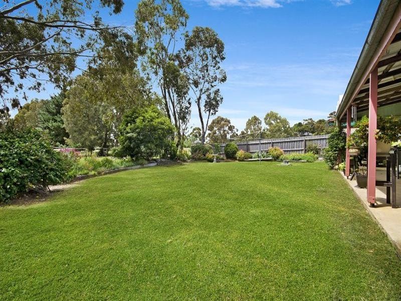 30 Tolson Street, Shelford VIC 3329