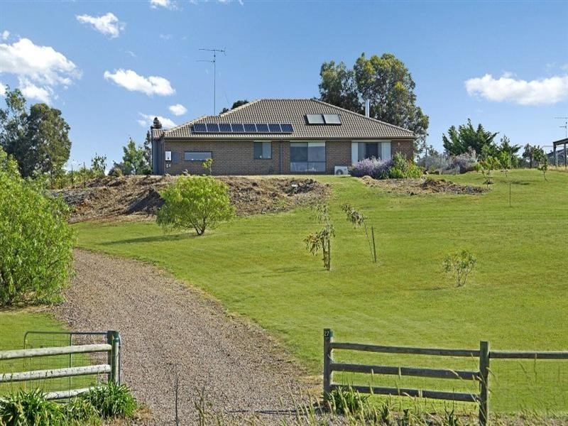 27 Russell Street, Teesdale VIC 3328