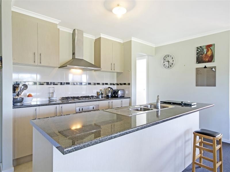 27 Russell Street, Teesdale VIC 3328