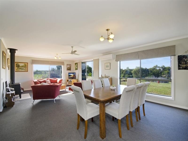 27 Russell Street, Teesdale VIC 3328