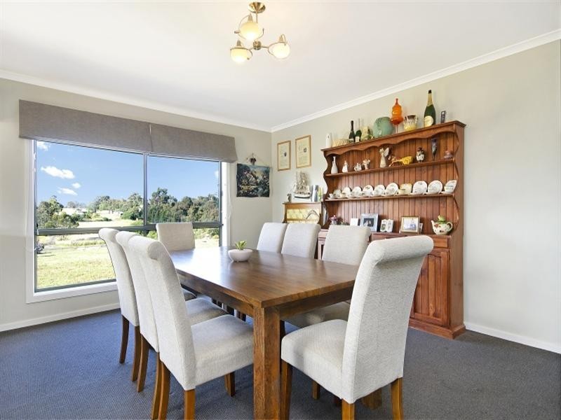 27 Russell Street, Teesdale VIC 3328
