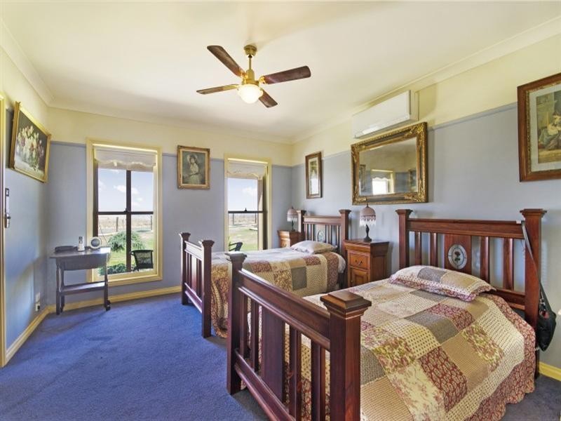 10 Perdrisat Road, Maude VIC 3331