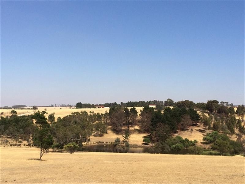 21 Reserve and Russell Lane, Corindhap VIC 3352