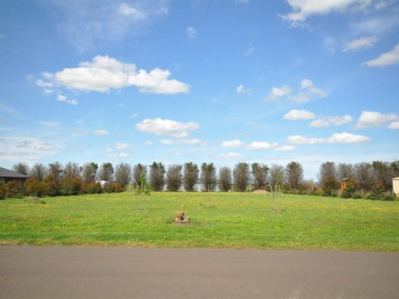 16 The Grange, Bannockburn VIC 3331