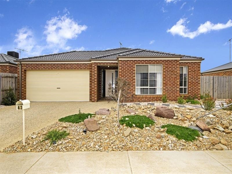 42 Moreillon Boulevard, Bannockburn VIC 3331