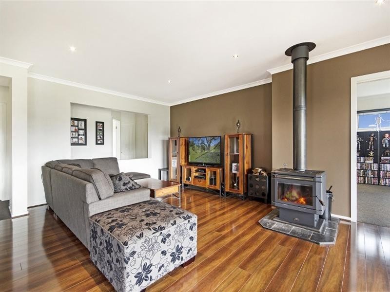 5229 Midland Highway, Elaine VIC 3334