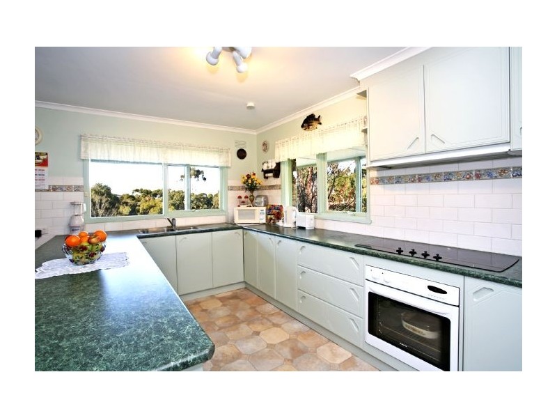 28 Learmonth Street, Teesdale VIC 3328