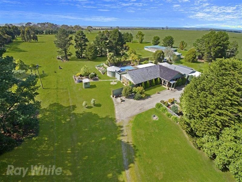 10 Clarkes Road, Anakie VIC 3221