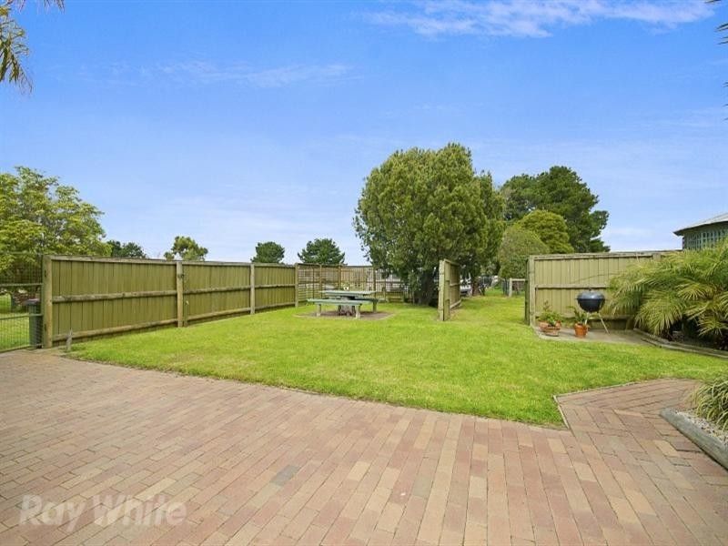 10 Clarkes Road, Anakie VIC 3221