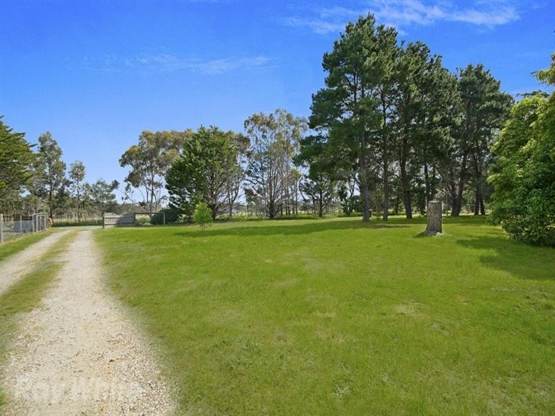 10 Clarkes Road, Anakie VIC 3221