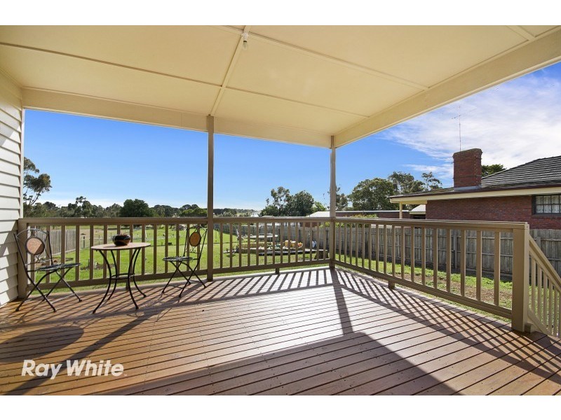 13 Noyes Road, Lethbridge VIC 3332