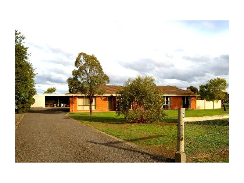 11 McCallum Road, Inverleigh VIC 3321