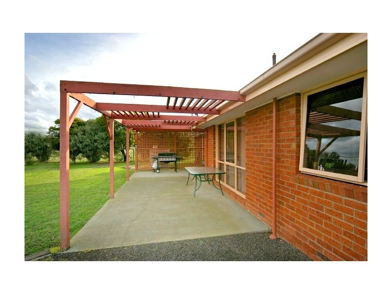 11 McCallum Road, Inverleigh VIC 3321