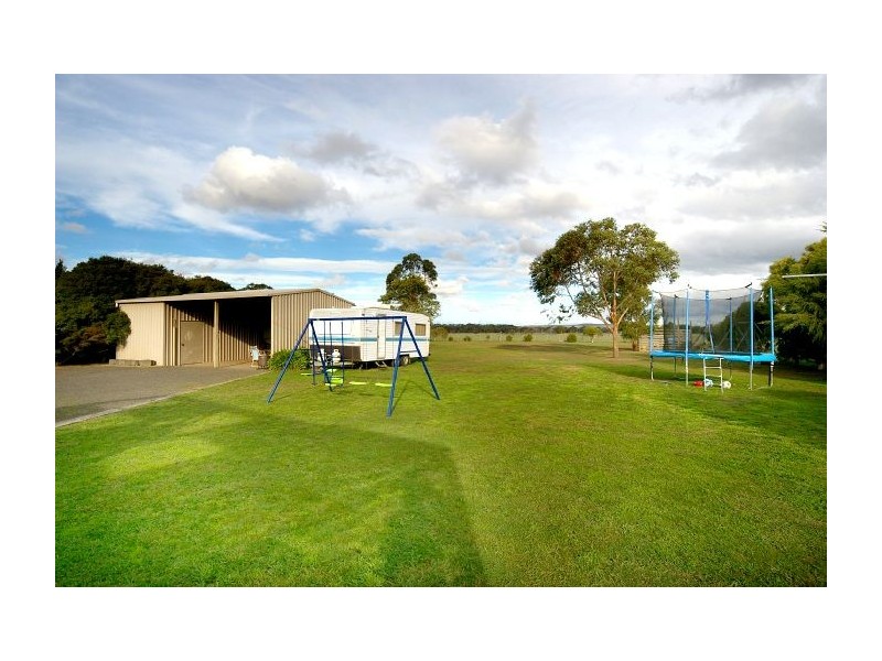 11 McCallum Road, Inverleigh VIC 3321