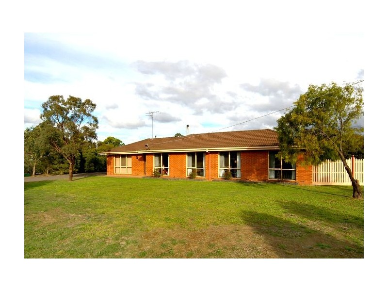 11 McCallum Road, Inverleigh VIC 3321