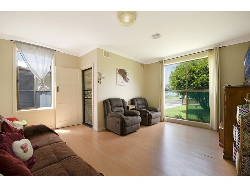 9 Watsonia Grove, Norlane VIC 3214