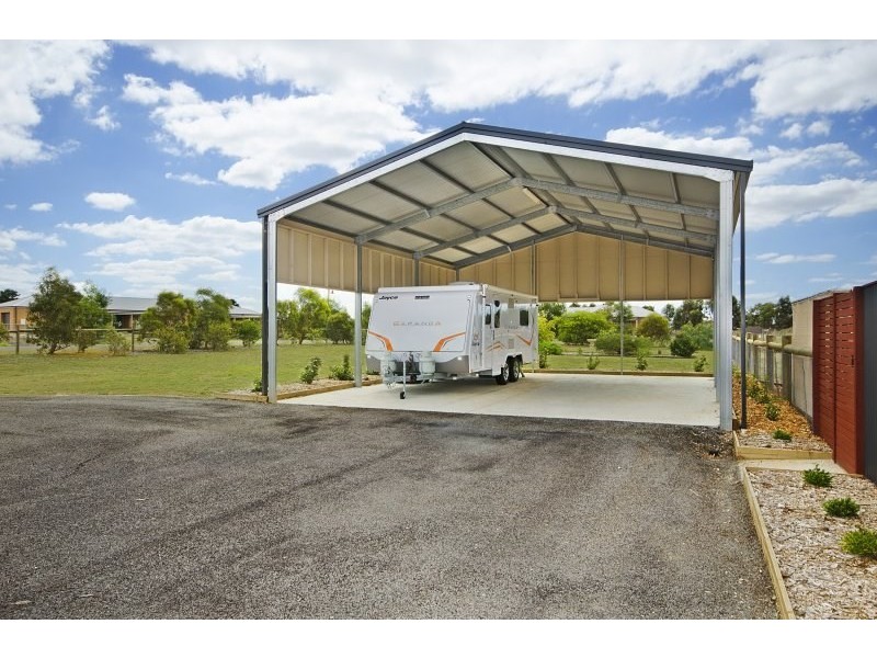 24 Warwick Way, Bannockburn VIC 3331