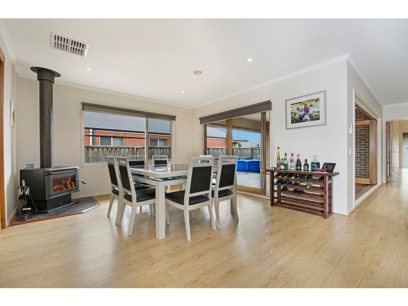 6 Kintyre Court, Bannockburn VIC 3331