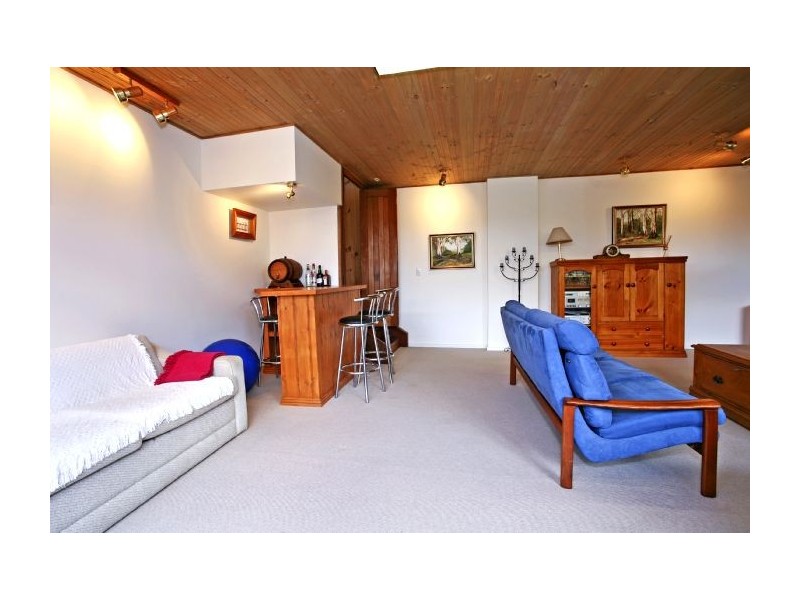 1 Highton Court, Highton VIC 3216