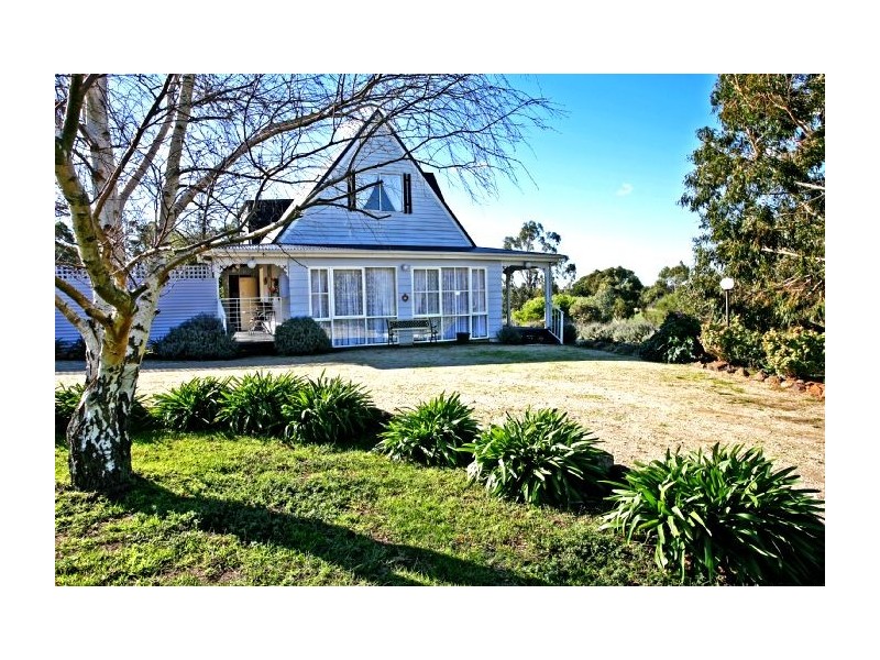 1124 Bannockburn-Shelford Road, Teesdale VIC 3328