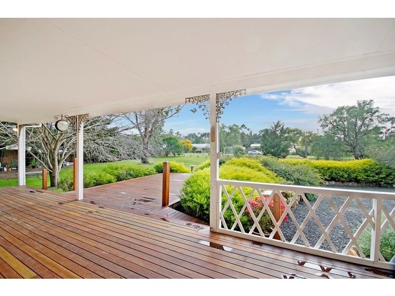 9 Bruce Street, Teesdale VIC 3328