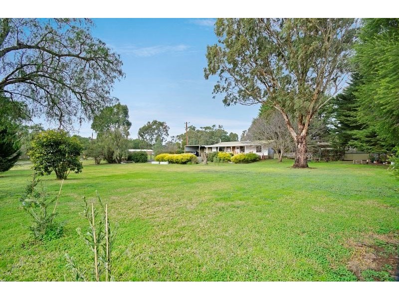 9 Bruce Street, Teesdale VIC 3328