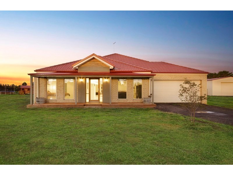 10 The Grange, Bannockburn VIC 3331