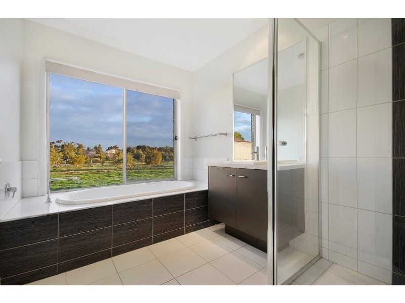 10 The Grange, Bannockburn VIC 3331