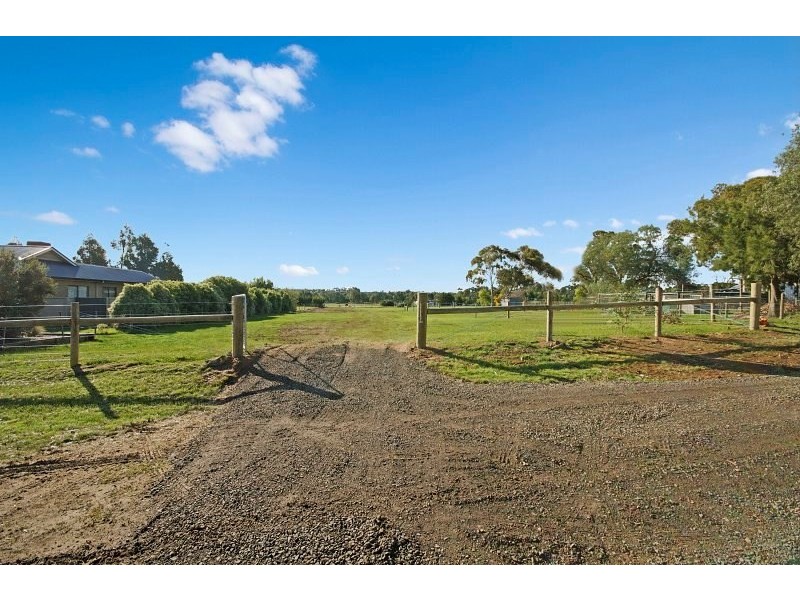 Lot 2/1068 Bannockburn-Shelford Road, Teesdale VIC 3328