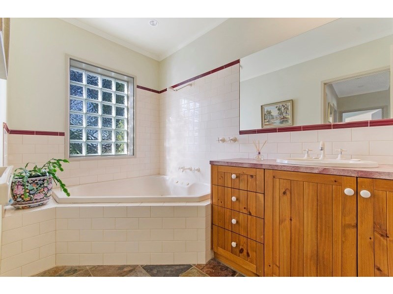 54 Earl Crescent, Bannockburn VIC 3331