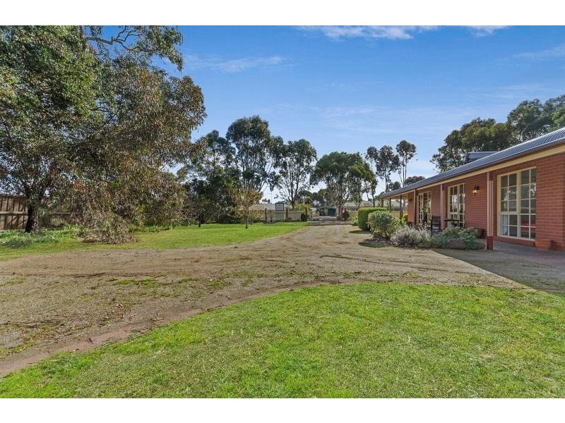 54 Earl Crescent, Bannockburn VIC 3331