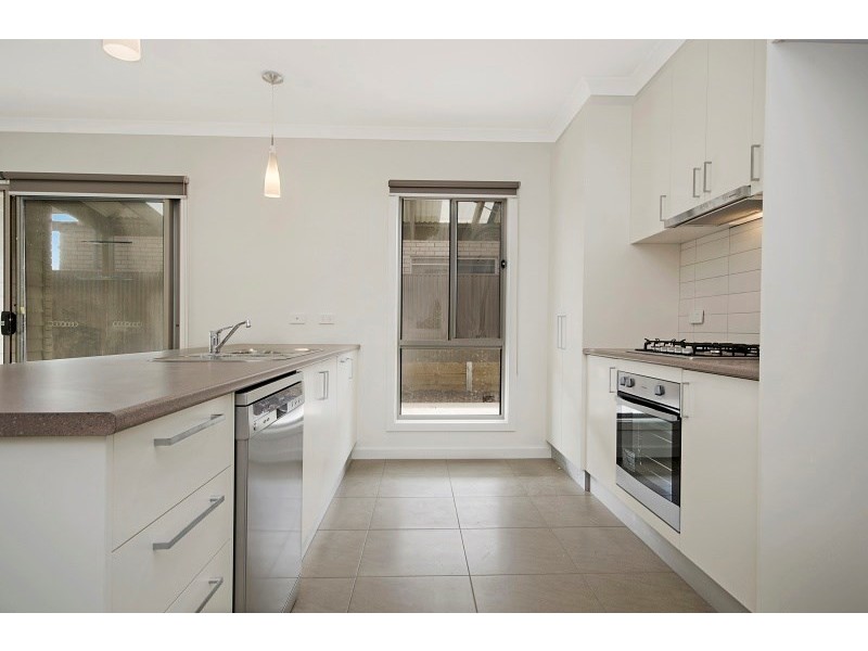 Unit 4/19 Burnside Road, Bannockburn VIC 3331