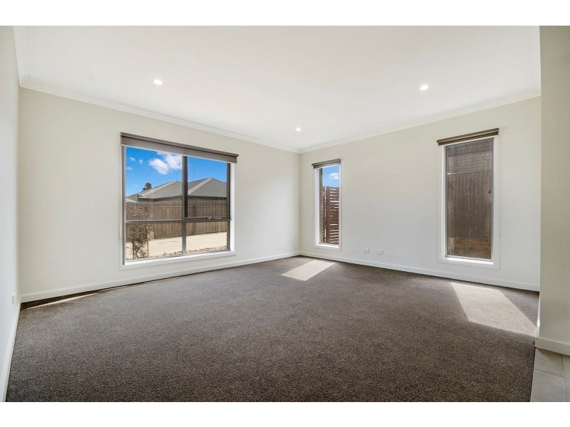 Unit 4/19 Burnside Road, Bannockburn VIC 3331