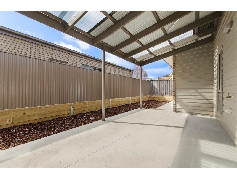 Unit 4/19 Burnside Road, Bannockburn VIC 3331