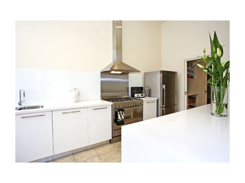 2/84 Nicholas Street, Newtown VIC 3220