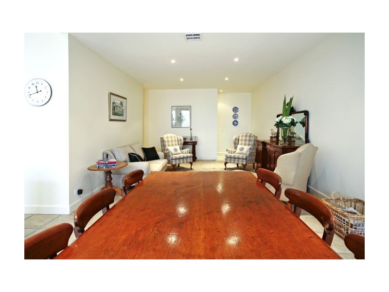 2/84 Nicholas Street, Newtown VIC 3220