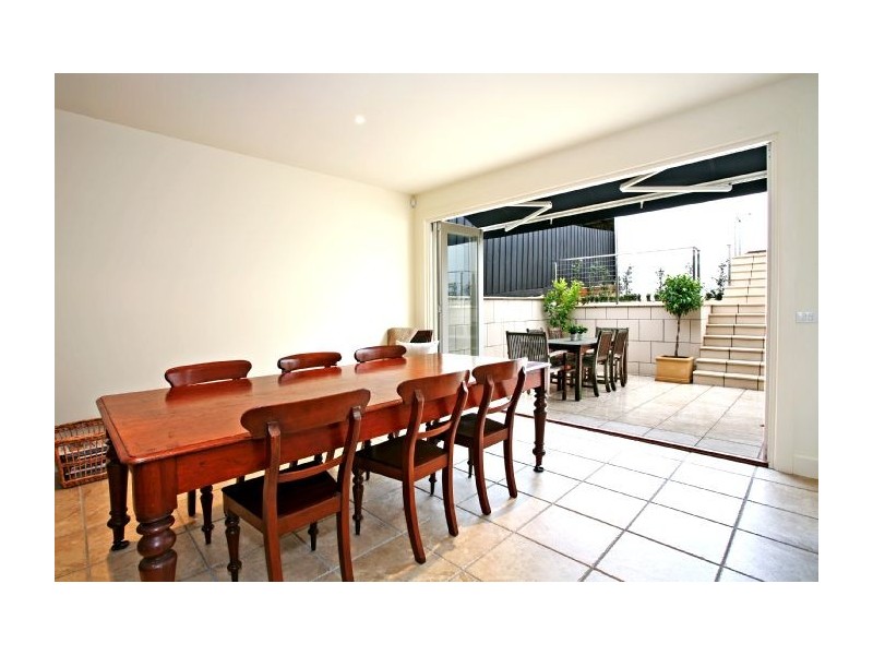 2/84 Nicholas Street, Newtown VIC 3220