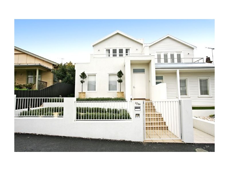 2/84 Nicholas Street, Newtown VIC 3220