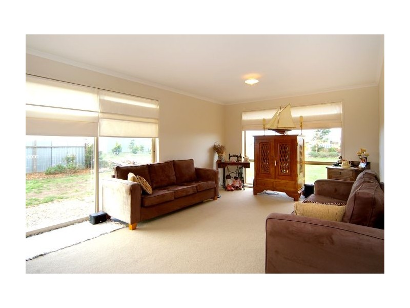 14 Inverlochy Drive, Bannockburn VIC 3331