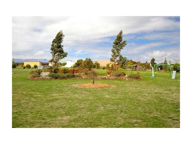 14 Inverlochy Drive, Bannockburn VIC 3331