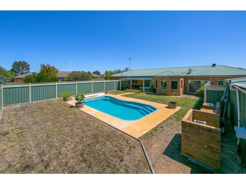 11 Earl Crescent, Bannockburn VIC 3331