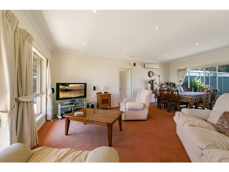 11 Earl Crescent, Bannockburn VIC 3331