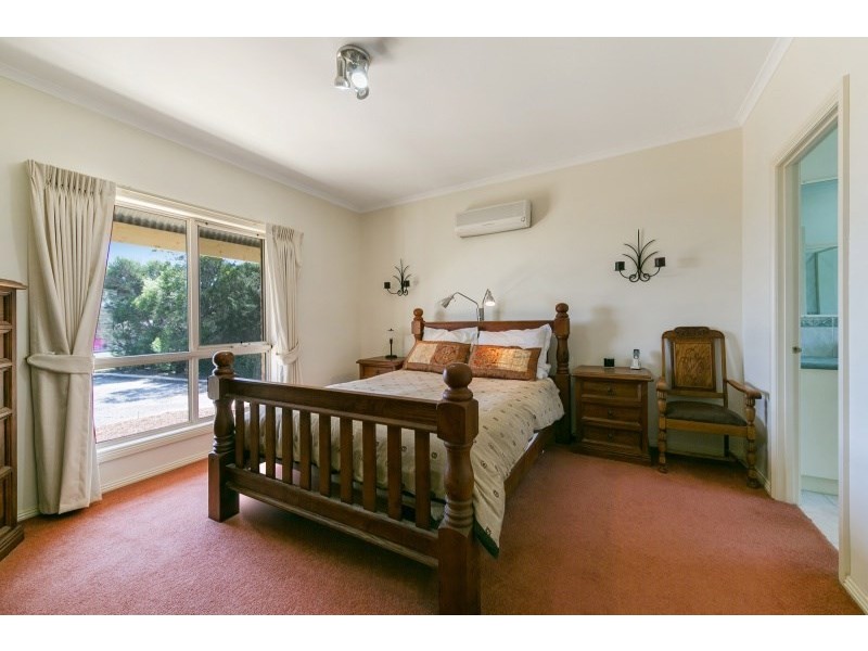 11 Earl Crescent, Bannockburn VIC 3331