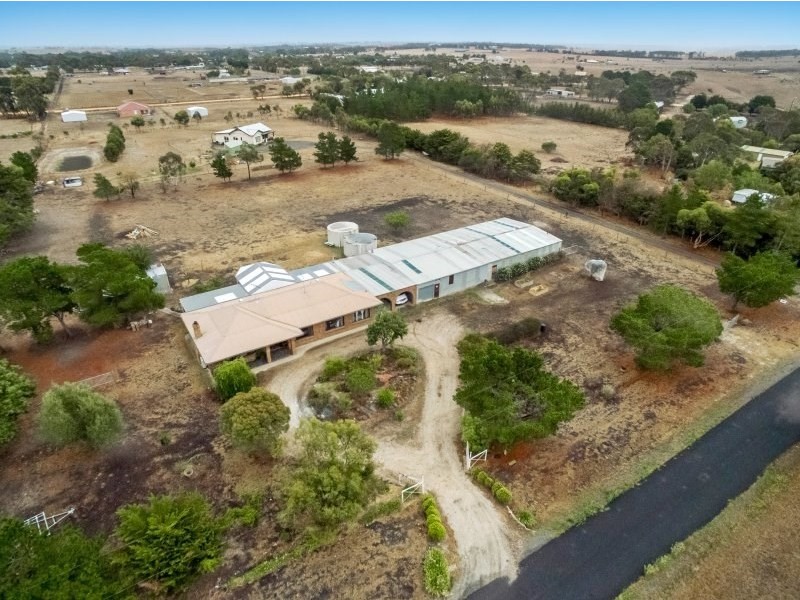 27 Steddy Road, Lethbridge VIC 3332