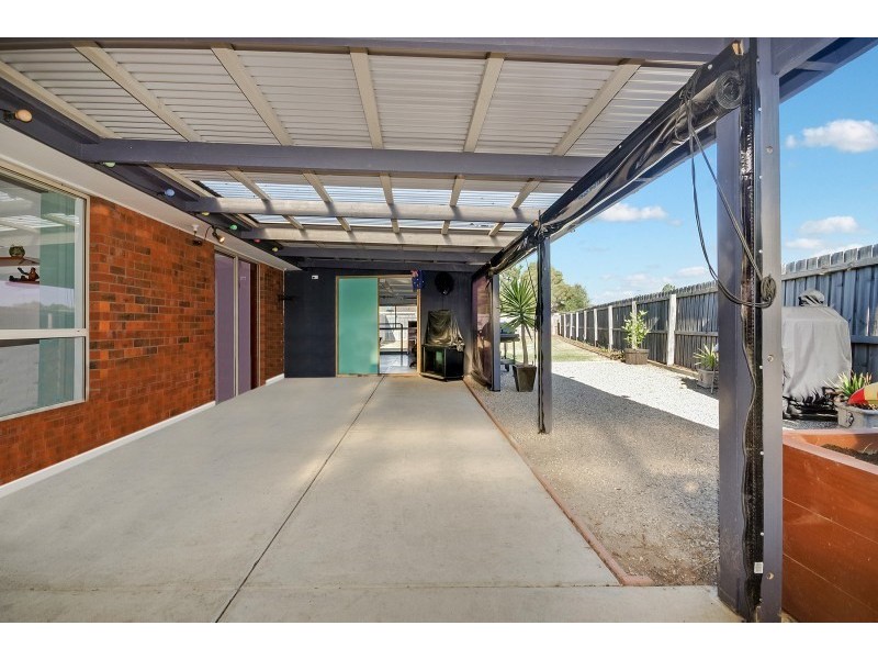 4 Grange Court, Corio VIC 3214