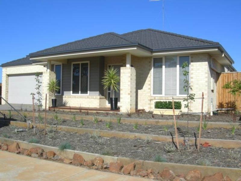 11 Darriwell Drive, Bannockburn VIC 3331