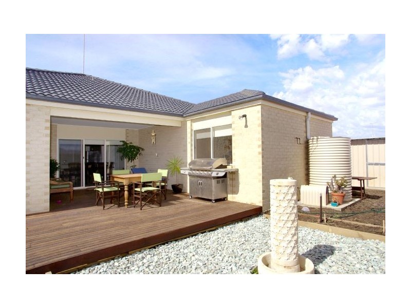 11 Darriwell Drive, Bannockburn VIC 3331